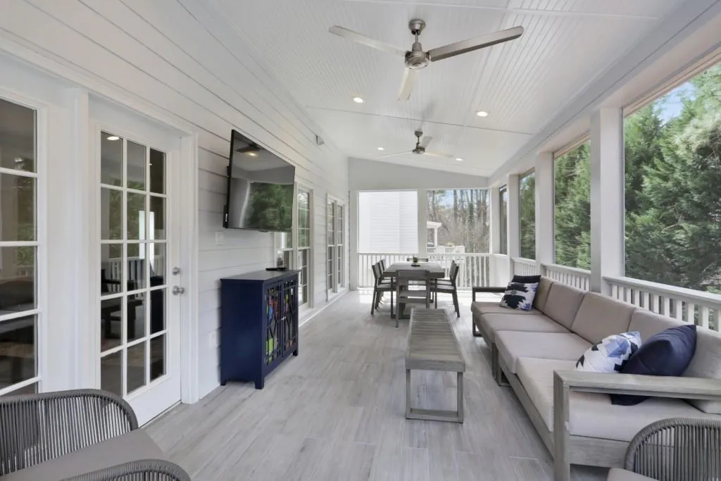 1045 Lancaster Walk, Atlanta, Georgia 30328, 4 Bedrooms Bedrooms, ,4 BathroomsBathrooms,Residential,Sold,1045 Lancaster Walk,6694181