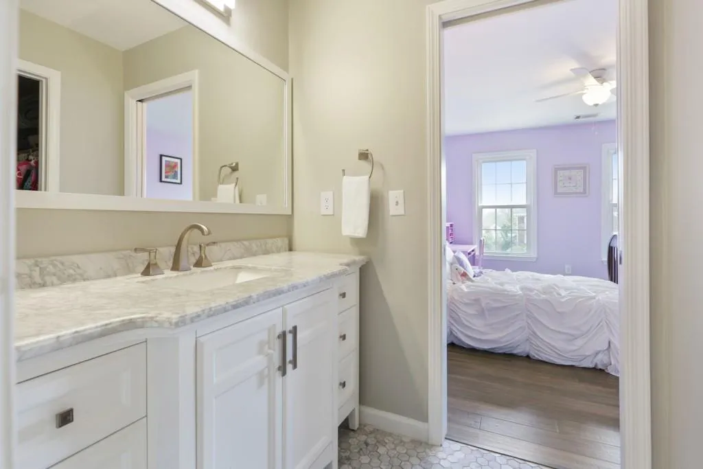 1045 Lancaster Walk, Atlanta, Georgia 30328, 4 Bedrooms Bedrooms, ,4 BathroomsBathrooms,Residential,Sold,1045 Lancaster Walk,6694181