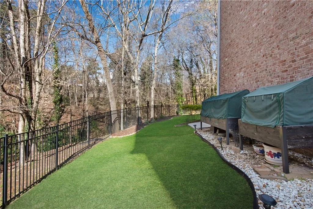 992 Wescott Lane, Atlanta, Georgia 30319, 4 Bedrooms Bedrooms, ,3 BathroomsBathrooms,Residential,For Sale,992 Wescott Lane,7743201