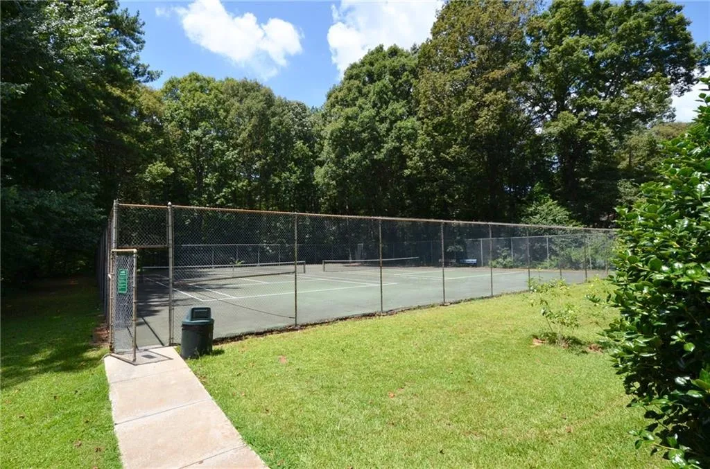992 Wescott Lane, Atlanta, Georgia 30319, 4 Bedrooms Bedrooms, ,3 BathroomsBathrooms,Residential,For Sale,992 Wescott Lane,7743201