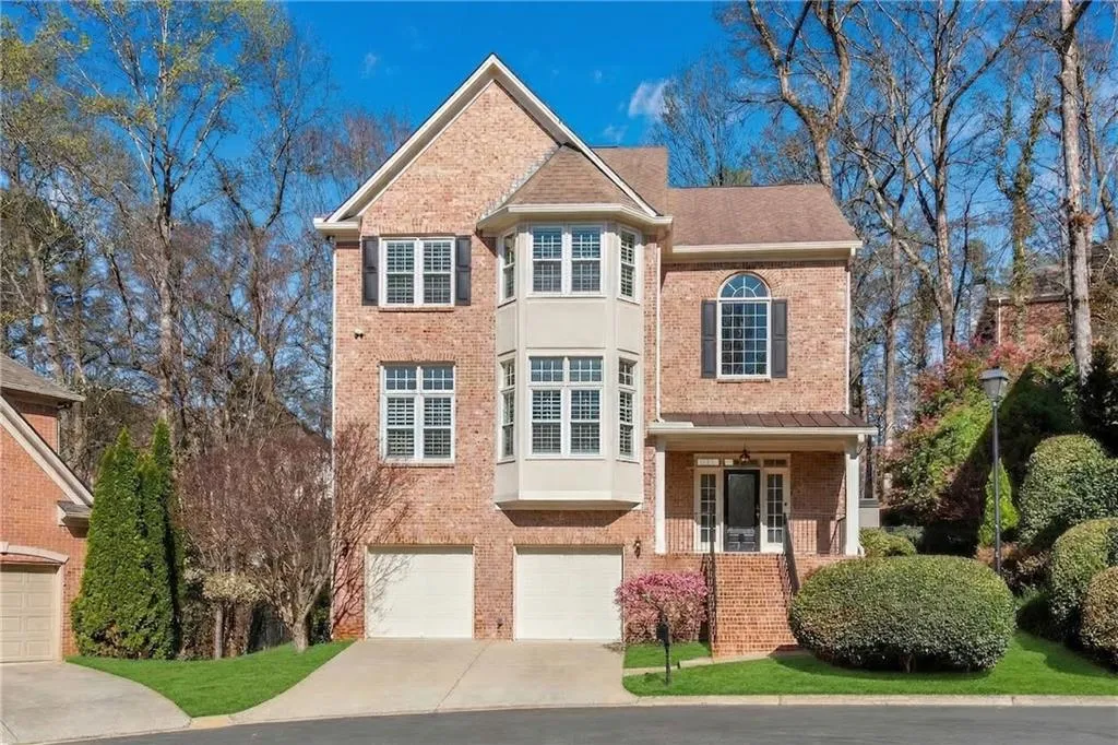 992 Wescott Lane, Atlanta, Georgia 30319, 4 Bedrooms Bedrooms, ,3 BathroomsBathrooms,Residential,For Sale,992 Wescott Lane,7743201