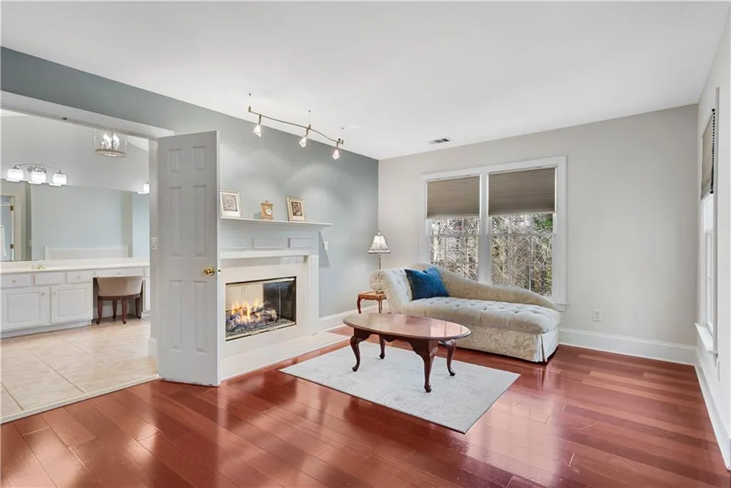992 Wescott Lane, Atlanta, Georgia 30319, 4 Bedrooms Bedrooms, ,3 BathroomsBathrooms,Residential,For Sale,992 Wescott Lane,7743201
