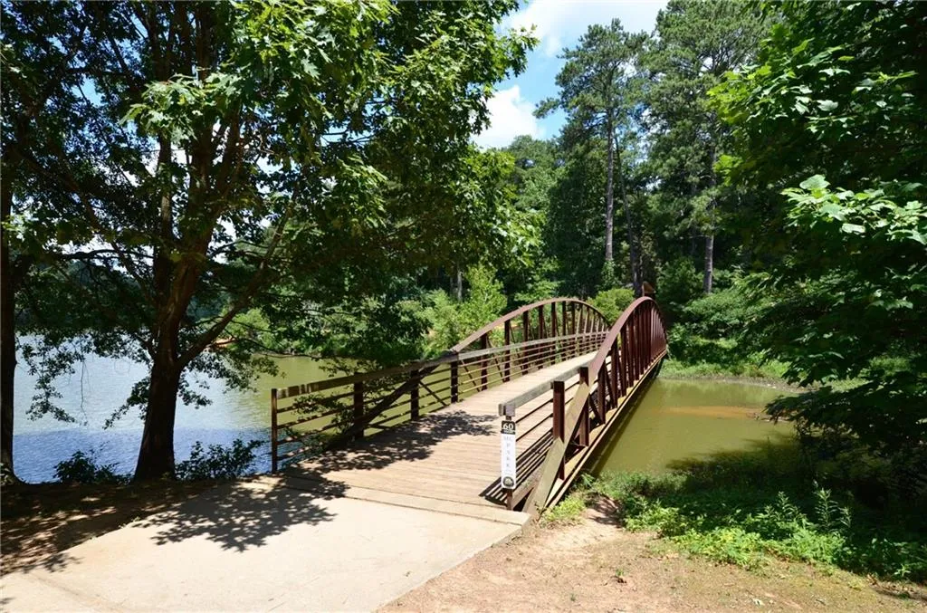 992 Wescott Lane, Atlanta, Georgia 30319, 4 Bedrooms Bedrooms, ,3 BathroomsBathrooms,Residential,For Sale,992 Wescott Lane,7743201