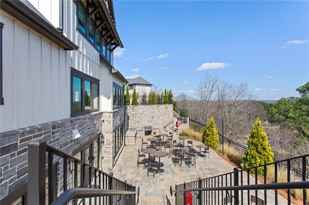 2527 Figaro Drive Unit 214, Atlanta, Georgia 30339, 3 Bedrooms Bedrooms, 0 ,3 BathroomsBathrooms,Residential,For Sale,2527 Figaro Drive Unit 214,7729784