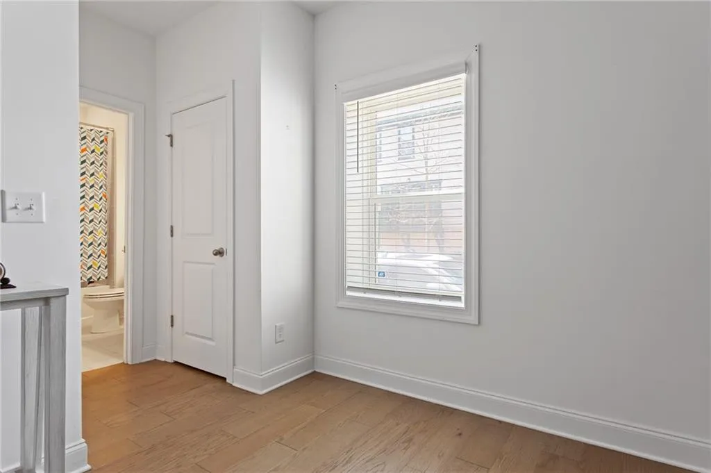 2527 Figaro Drive Unit 214, Atlanta, Georgia 30339, 3 Bedrooms Bedrooms, 0 ,3 BathroomsBathrooms,Residential,For Sale,2527 Figaro Drive Unit 214,7729784