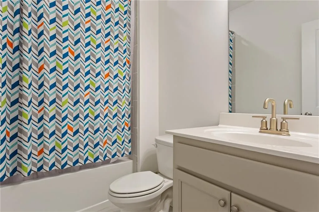 2527 Figaro Drive Unit 214, Atlanta, Georgia 30339, 3 Bedrooms Bedrooms, 0 ,3 BathroomsBathrooms,Residential,For Sale,2527 Figaro Drive Unit 214,7729784