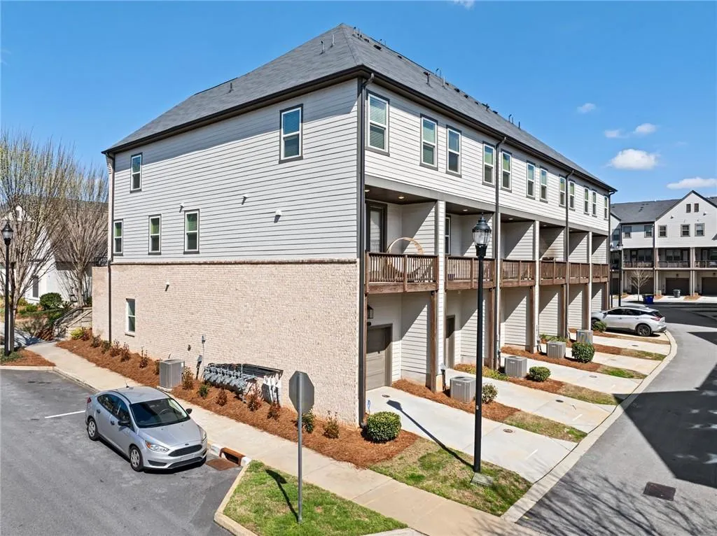 2527 Figaro Drive Unit 214, Atlanta, Georgia 30339, 3 Bedrooms Bedrooms, 0 ,3 BathroomsBathrooms,Residential,For Sale,2527 Figaro Drive Unit 214,7729784