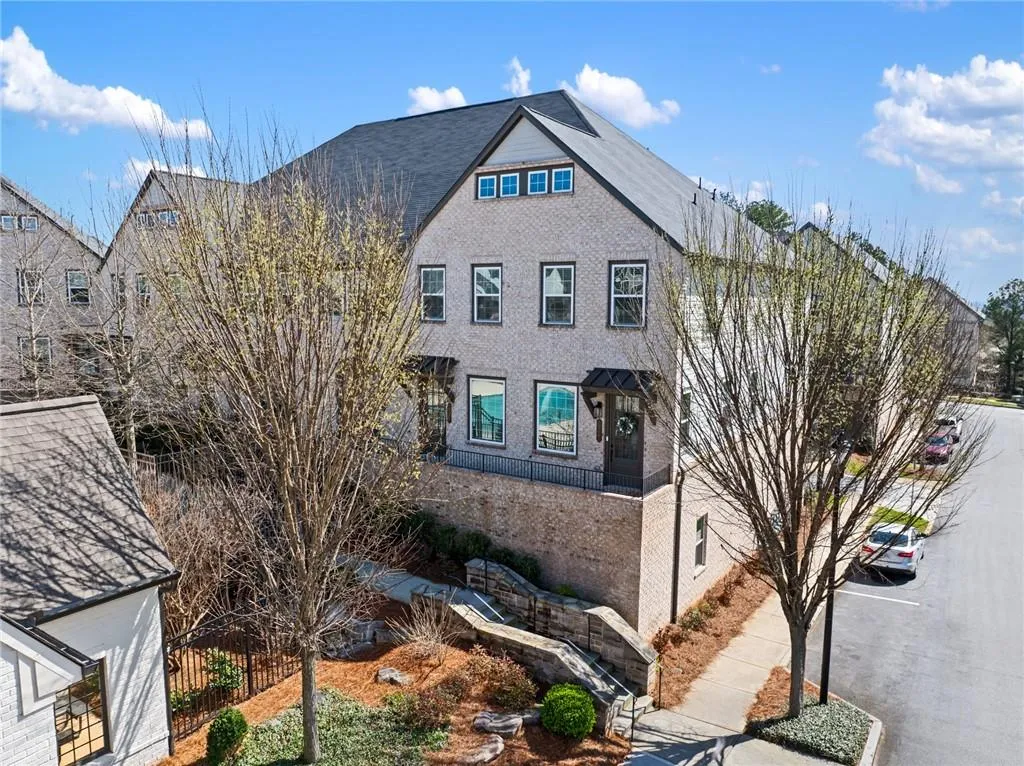 2527 Figaro Drive Unit 214, Atlanta, Georgia 30339, 3 Bedrooms Bedrooms, 0 ,3 BathroomsBathrooms,Residential,For Sale,2527 Figaro Drive Unit 214,7729784