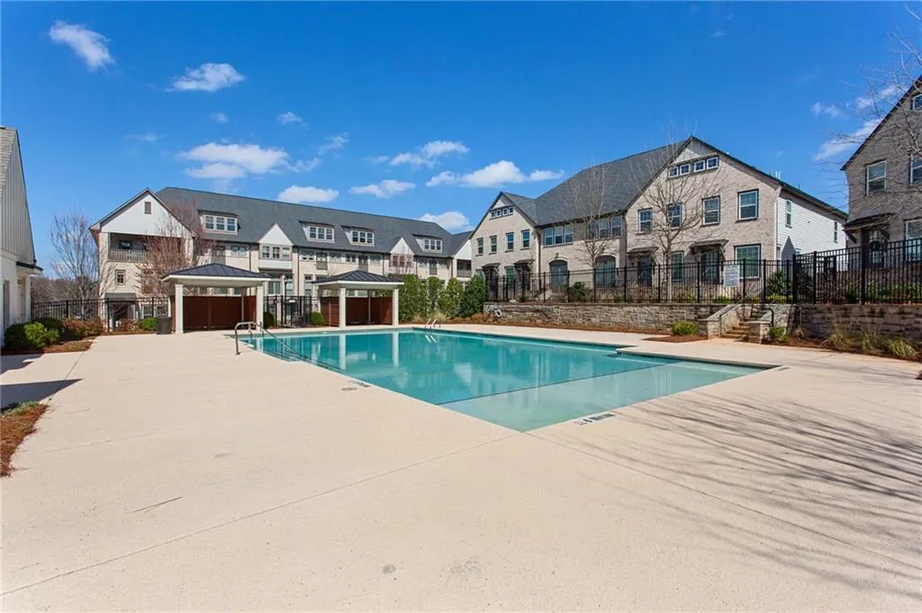 2527 Figaro Drive Unit 214, Atlanta, Georgia 30339, 3 Bedrooms Bedrooms, 0 ,3 BathroomsBathrooms,Residential,For Sale,2527 Figaro Drive Unit 214,7729784