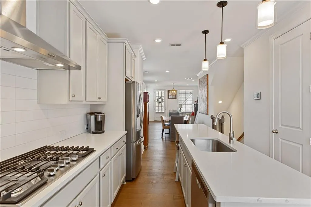 2527 Figaro Drive Unit 214, Atlanta, Georgia 30339, 3 Bedrooms Bedrooms, 0 ,3 BathroomsBathrooms,Residential,For Sale,2527 Figaro Drive Unit 214,7729784