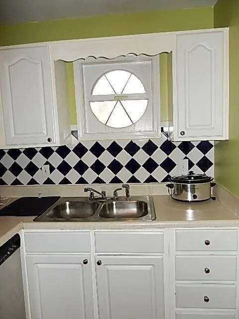 5400 Roswell Road Unit F-6, Atlanta, Georgia 30342, 1 Bedroom Bedrooms, ,1 BathroomBathrooms,Residential,Sold,5400 Roswell Road Unit F-6,5821514