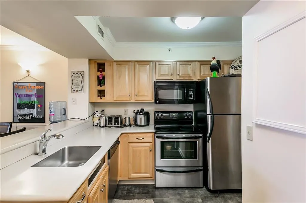 795 Hammond Drive Unit 813, Sandy Springs, Georgia 30328, 2 Bedrooms Bedrooms, ,2 BathroomsBathrooms,Residential,Sold,795 Hammond Drive Unit 813,6877356