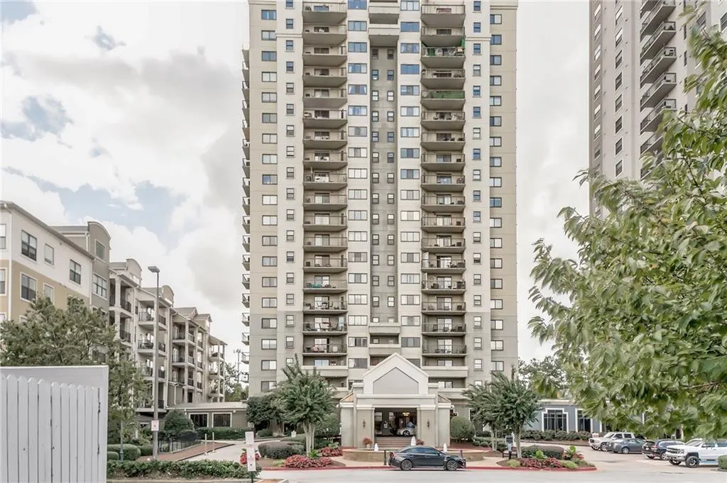 795 Hammond Drive Unit 813, Sandy Springs, Georgia 30328, 2 Bedrooms Bedrooms, ,2 BathroomsBathrooms,Residential,Sold,795 Hammond Drive Unit 813,6877356