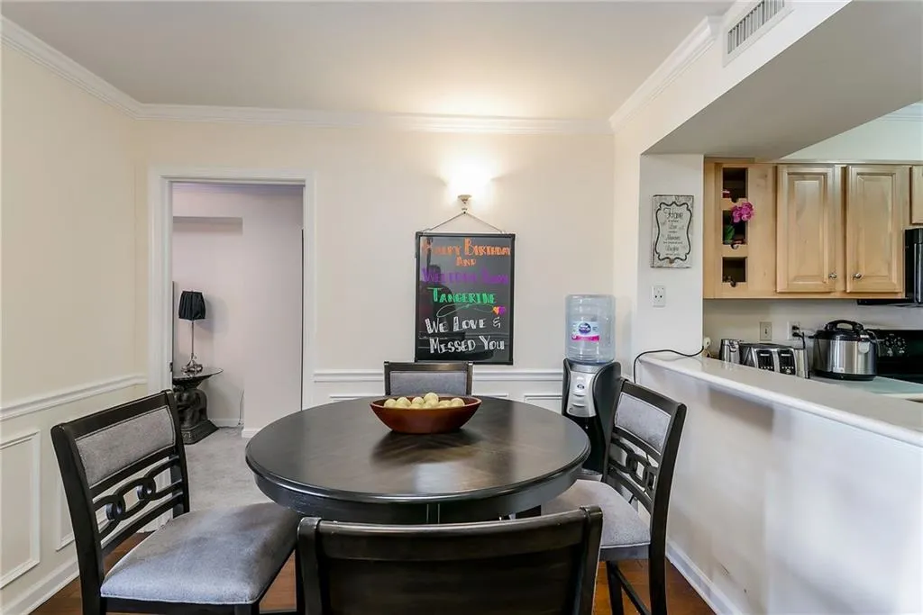 795 Hammond Drive Unit 813, Sandy Springs, Georgia 30328, 2 Bedrooms Bedrooms, ,2 BathroomsBathrooms,Residential,Sold,795 Hammond Drive Unit 813,6877356