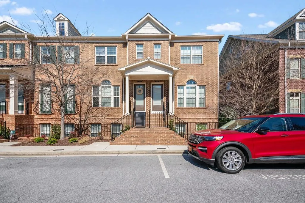 117 Alderwood Hill Ne, Sandy Springs, Georgia 30328, 3 Bedrooms Bedrooms, ,3 BathroomsBathrooms,Residential,Sold,117 Alderwood Hill Ne,6852393