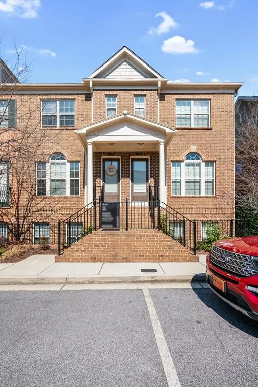 117 Alderwood Hill Ne, Sandy Springs, Georgia 30328, 3 Bedrooms Bedrooms, ,3 BathroomsBathrooms,Residential,Sold,117 Alderwood Hill Ne,6852393