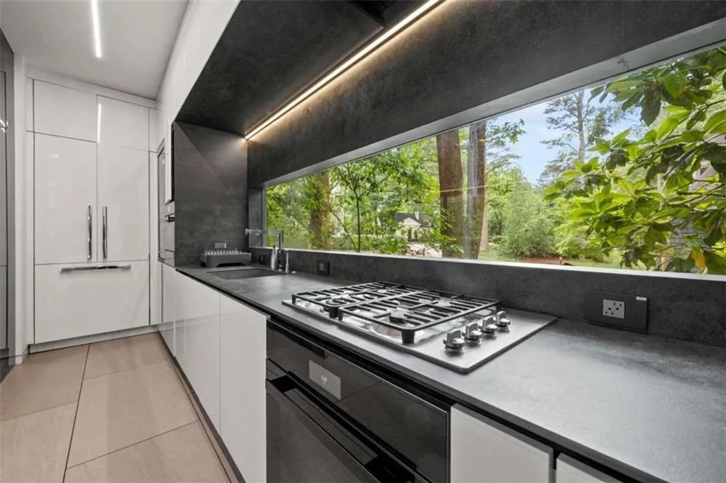 3891 Wieuca Road Ne, Atlanta, Georgia 30342, 5 Bedrooms Bedrooms, ,6 BathroomsBathrooms,Residential,For Sale,3891 Wieuca Road Ne,7638459