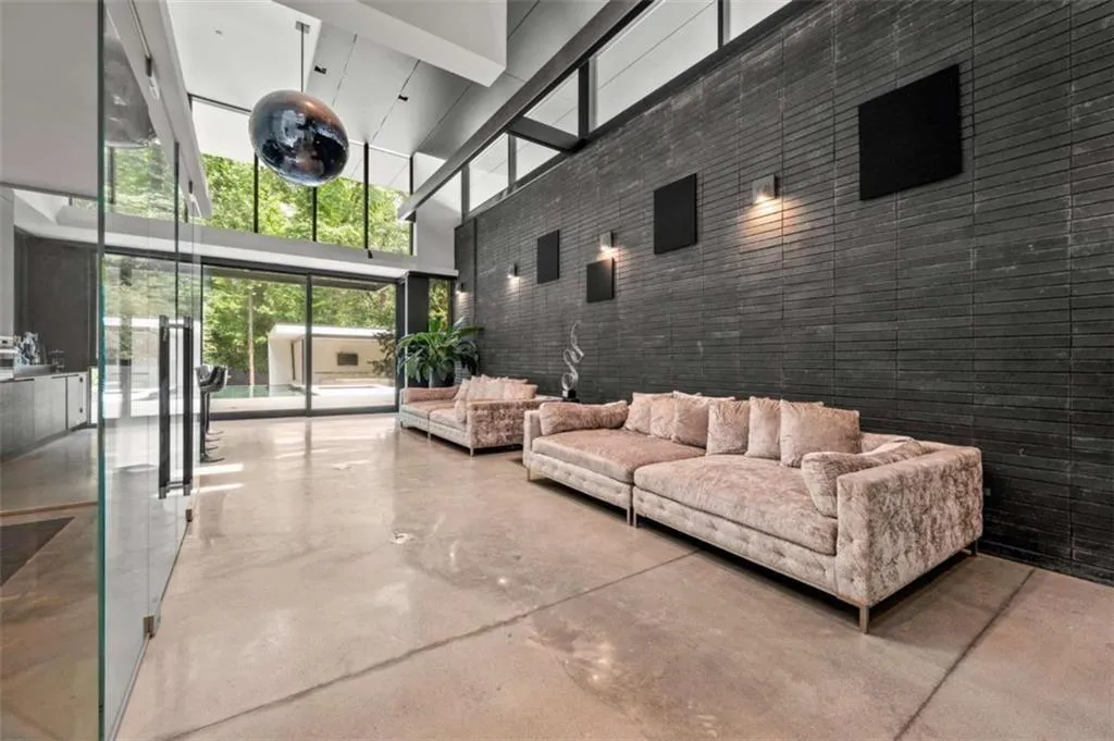 3891 Wieuca Road Ne, Atlanta, Georgia 30342, 5 Bedrooms Bedrooms, ,6 BathroomsBathrooms,Residential,For Sale,3891 Wieuca Road Ne,7638459