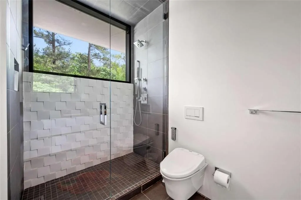 3891 Wieuca Road Ne, Atlanta, Georgia 30342, 5 Bedrooms Bedrooms, ,6 BathroomsBathrooms,Residential,For Sale,3891 Wieuca Road Ne,7638459
