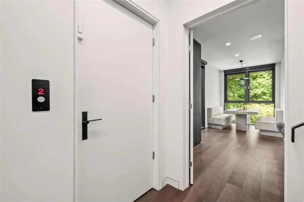 3891 Wieuca Road Ne, Atlanta, Georgia 30342, 5 Bedrooms Bedrooms, ,6 BathroomsBathrooms,Residential,For Sale,3891 Wieuca Road Ne,7638459