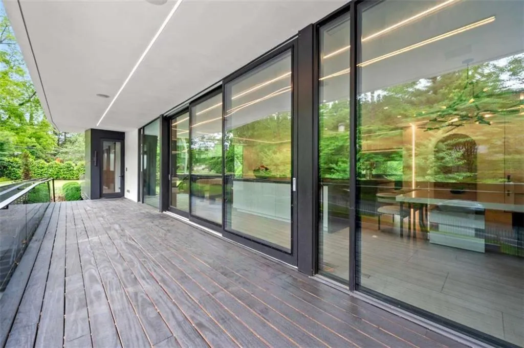 3891 Wieuca Road Ne, Atlanta, Georgia 30342, 5 Bedrooms Bedrooms, ,6 BathroomsBathrooms,Residential,For Sale,3891 Wieuca Road Ne,7638459