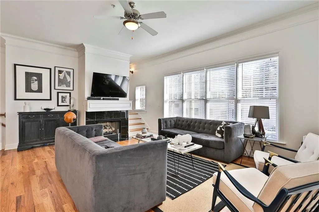 1370 Dutch Valley Place Ne, Atlanta, Georgia 30324, 2 Bedrooms Bedrooms, ,2 BathroomsBathrooms,Residential,Sold,1370 Dutch Valley Place Ne,5926475