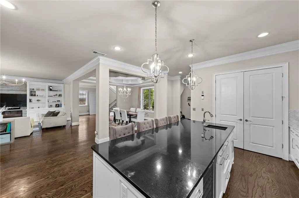 2601 Stoland Drive Ne, Brookhaven, Georgia 30319, 5 Bedrooms Bedrooms, ,4 BathroomsBathrooms,Residential,For Sale,2601 Stoland Drive Ne,7617238
