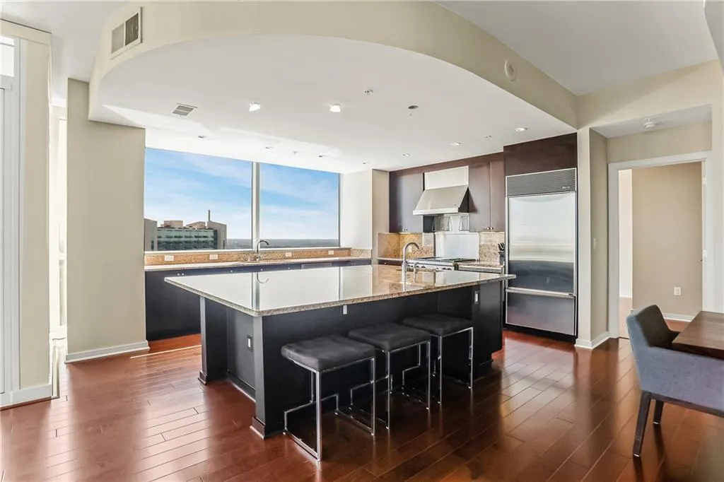 3325 Piedmont Road Ne Unit 2901, Atlanta, Georgia 30305, 3 Bedrooms Bedrooms, ,3 BathroomsBathrooms,Residential,For Sale,3325 Piedmont Road Ne Unit 2901,7617023