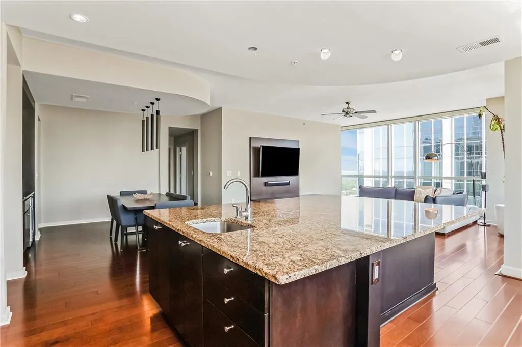 3325 Piedmont Road Ne Unit 2901, Atlanta, Georgia 30305, 3 Bedrooms Bedrooms, ,3 BathroomsBathrooms,Residential,For Sale,3325 Piedmont Road Ne Unit 2901,7617023