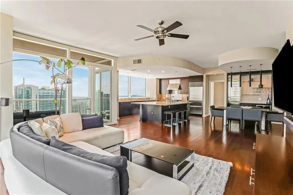 3325 Piedmont Road Ne Unit 2901, Atlanta, Georgia 30305, 3 Bedrooms Bedrooms, ,3 BathroomsBathrooms,Residential,For Sale,3325 Piedmont Road Ne Unit 2901,7617023