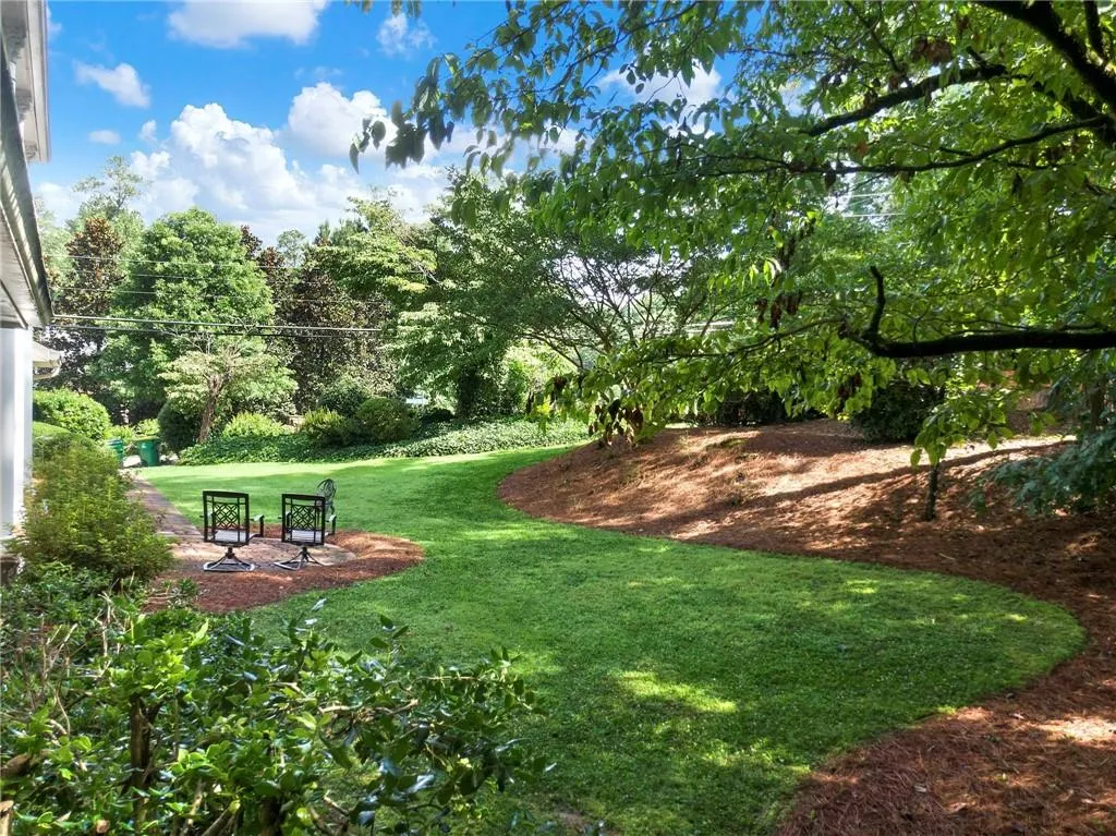 7000 Brandon Mill Road, Atlanta, Georgia 30328, 5 Bedrooms Bedrooms, ,4 BathroomsBathrooms,Residential,Sold,7000 Brandon Mill Road,6914970