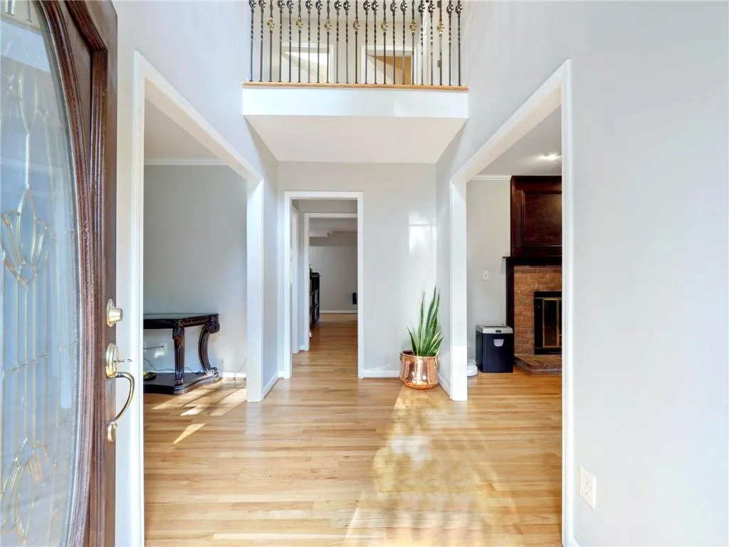 7000 Brandon Mill Road, Atlanta, Georgia 30328, 5 Bedrooms Bedrooms, ,4 BathroomsBathrooms,Residential,Sold,7000 Brandon Mill Road,6914970