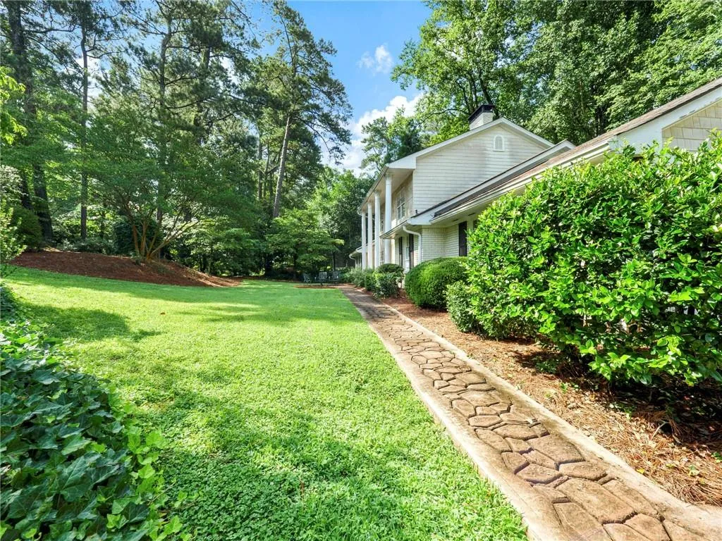 7000 Brandon Mill Road, Atlanta, Georgia 30328, 5 Bedrooms Bedrooms, ,4 BathroomsBathrooms,Residential,Sold,7000 Brandon Mill Road,6914970