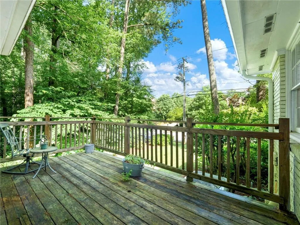 7000 Brandon Mill Road, Atlanta, Georgia 30328, 5 Bedrooms Bedrooms, ,4 BathroomsBathrooms,Residential,Sold,7000 Brandon Mill Road,6914970