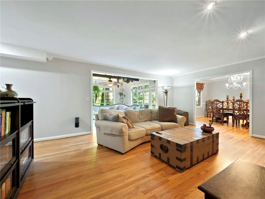 7000 Brandon Mill Road, Atlanta, Georgia 30328, 5 Bedrooms Bedrooms, ,4 BathroomsBathrooms,Residential,Sold,7000 Brandon Mill Road,6914970