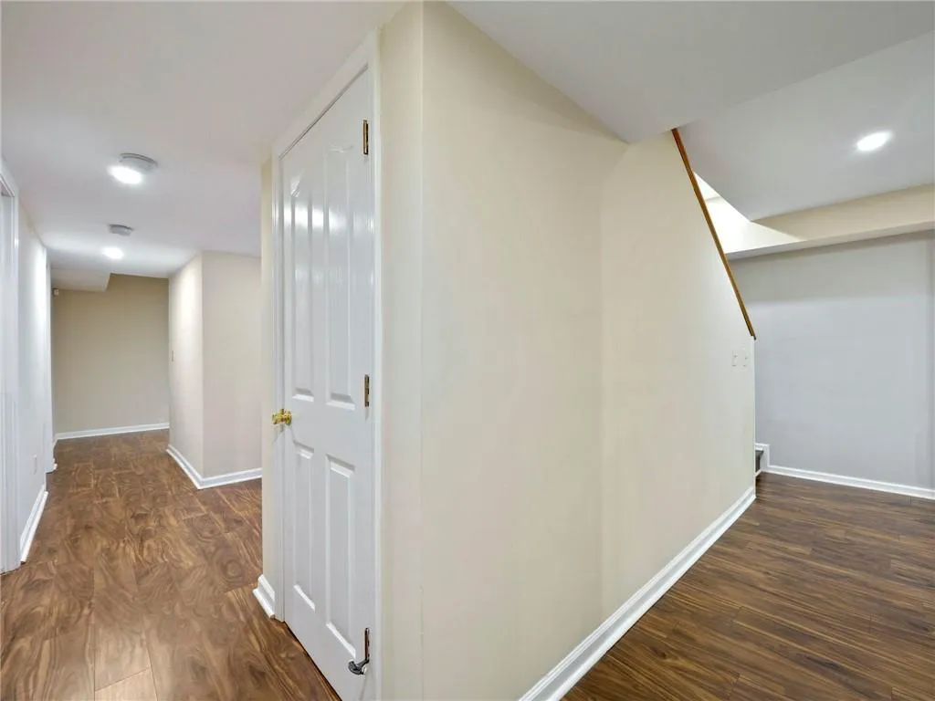 7000 Brandon Mill Road, Atlanta, Georgia 30328, 5 Bedrooms Bedrooms, ,4 BathroomsBathrooms,Residential,Sold,7000 Brandon Mill Road,6914970