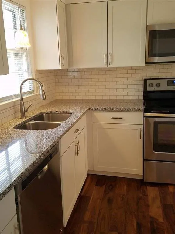 6700 Roswell Road Unit 30f, Sandy Springs, Georgia 30328, 2 Bedrooms Bedrooms, ,1 BathroomBathrooms,Residential,Sold,6700 Roswell Road Unit 30f,5828015