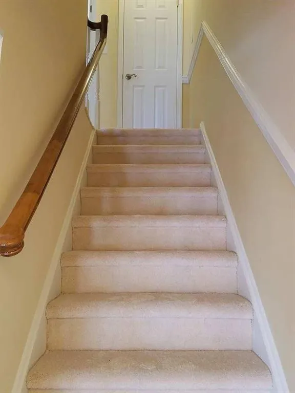 6700 Roswell Road Unit 30f, Sandy Springs, Georgia 30328, 2 Bedrooms Bedrooms, ,1 BathroomBathrooms,Residential,Sold,6700 Roswell Road Unit 30f,5828015