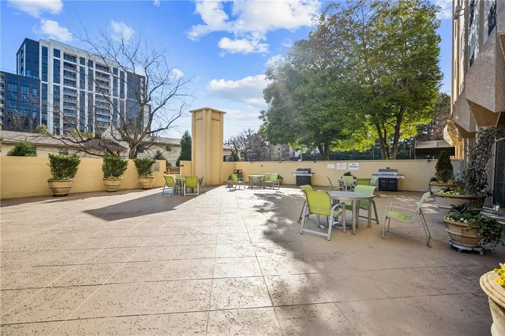 2479 Peachtree Road Ne Unit 1703, Atlanta, Georgia 30305, 1 Bedroom Bedrooms, ,1 BathroomBathrooms,Residential,For Sale,2479 Peachtree Road Ne Unit 1703,7644912