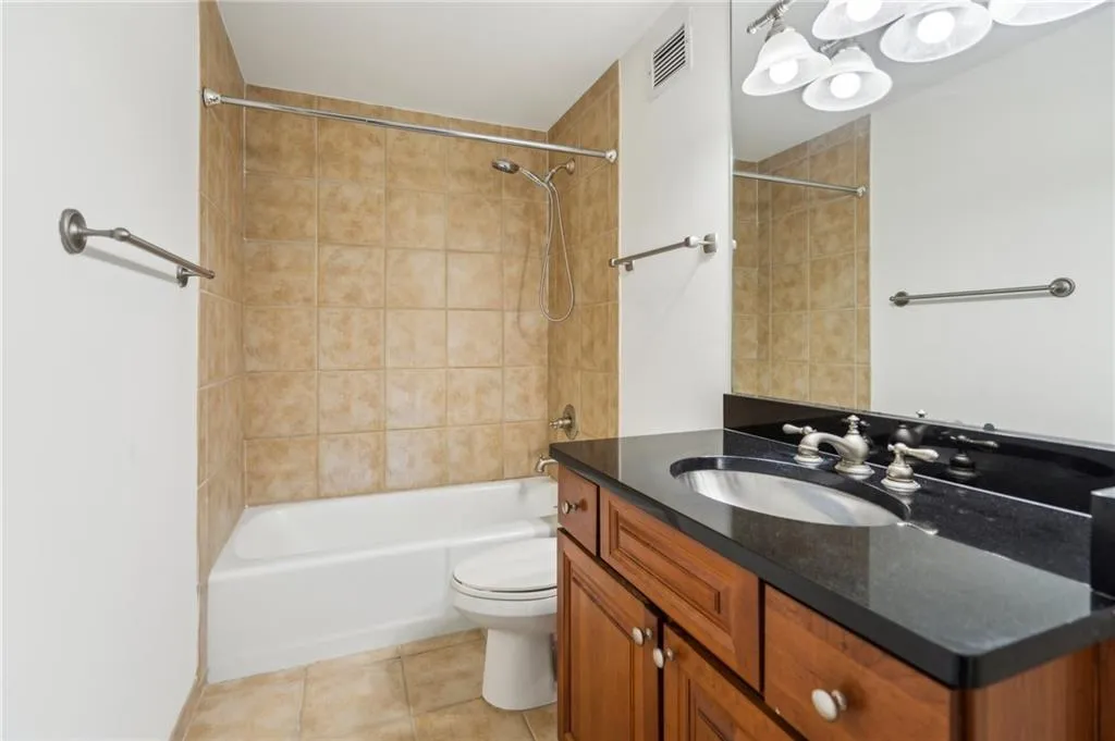 2479 Peachtree Road Ne Unit 1703, Atlanta, Georgia 30305, 1 Bedroom Bedrooms, ,1 BathroomBathrooms,Residential,For Sale,2479 Peachtree Road Ne Unit 1703,7644912