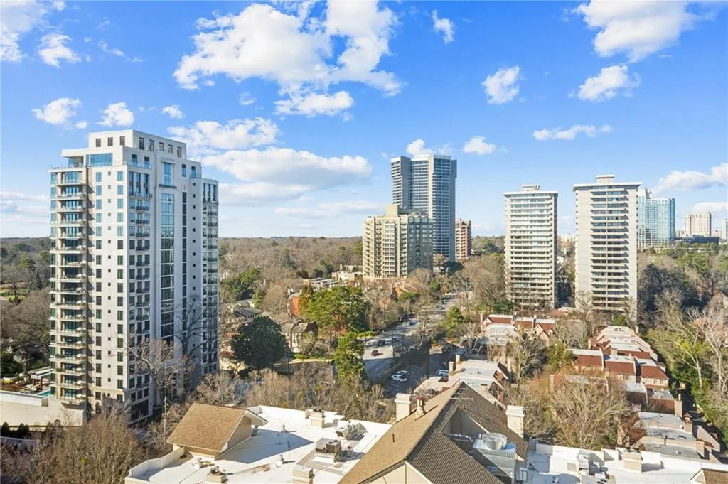 2479 Peachtree Road Ne Unit 1703, Atlanta, Georgia 30305, 1 Bedroom Bedrooms, ,1 BathroomBathrooms,Residential,For Sale,2479 Peachtree Road Ne Unit 1703,7644912