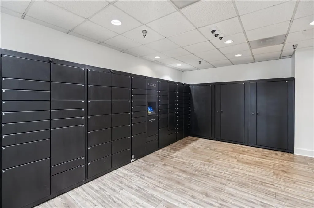 2479 Peachtree Road Ne Unit 1703, Atlanta, Georgia 30305, 1 Bedroom Bedrooms, ,1 BathroomBathrooms,Residential,For Sale,2479 Peachtree Road Ne Unit 1703,7644912
