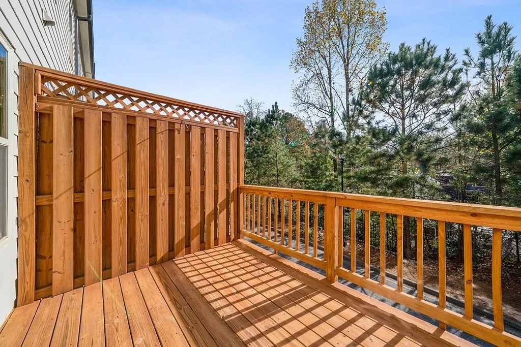 7465 Highland Bluff, Sandy Springs, Georgia 30328, 3 Bedrooms Bedrooms, ,3 BathroomsBathrooms,Residential,Sold,7465 Highland Bluff,6813374