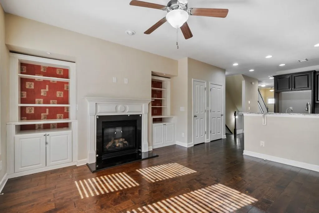 7465 Highland Bluff, Sandy Springs, Georgia 30328, 3 Bedrooms Bedrooms, ,3 BathroomsBathrooms,Residential,Sold,7465 Highland Bluff,6813374
