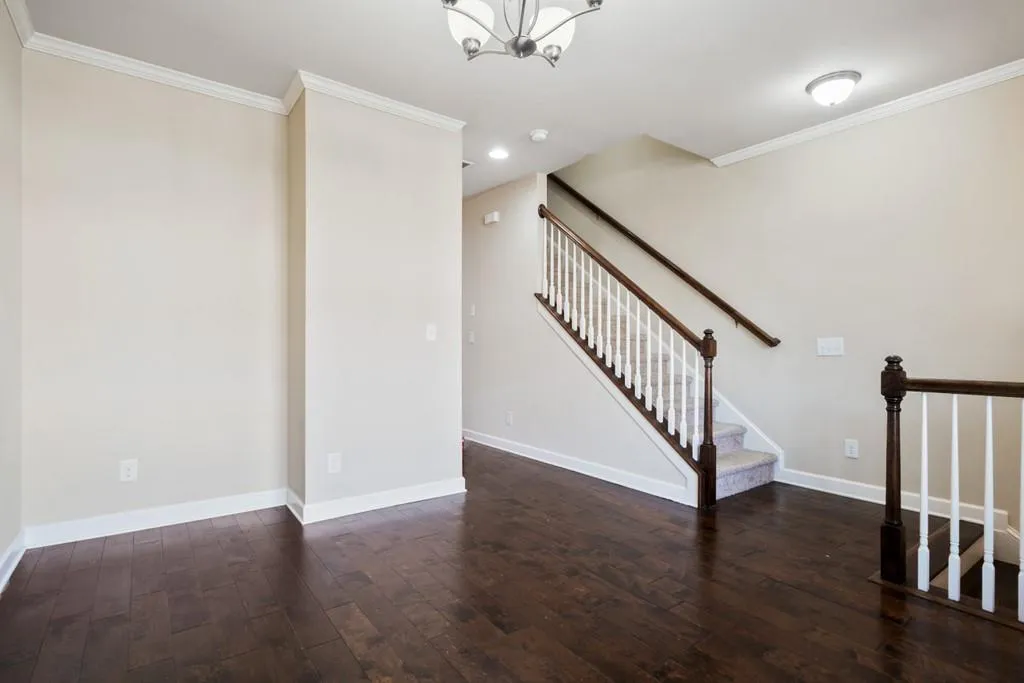 7465 Highland Bluff, Sandy Springs, Georgia 30328, 3 Bedrooms Bedrooms, ,3 BathroomsBathrooms,Residential,Sold,7465 Highland Bluff,6813374