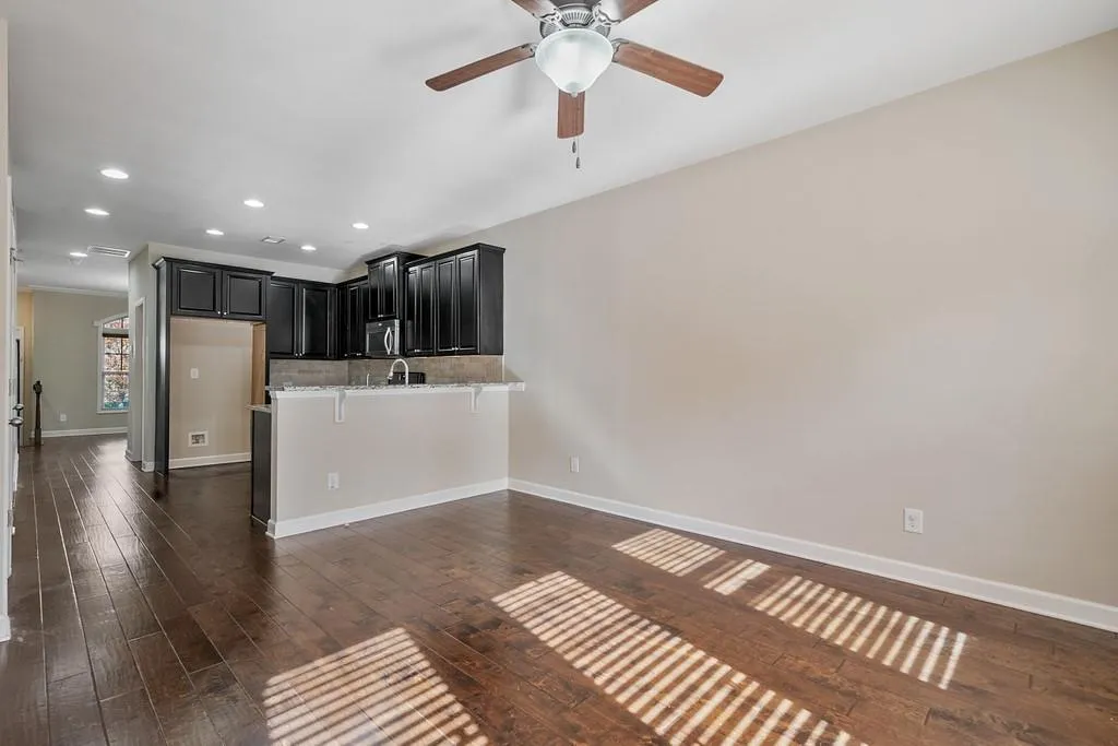 7465 Highland Bluff, Sandy Springs, Georgia 30328, 3 Bedrooms Bedrooms, ,3 BathroomsBathrooms,Residential,Sold,7465 Highland Bluff,6813374