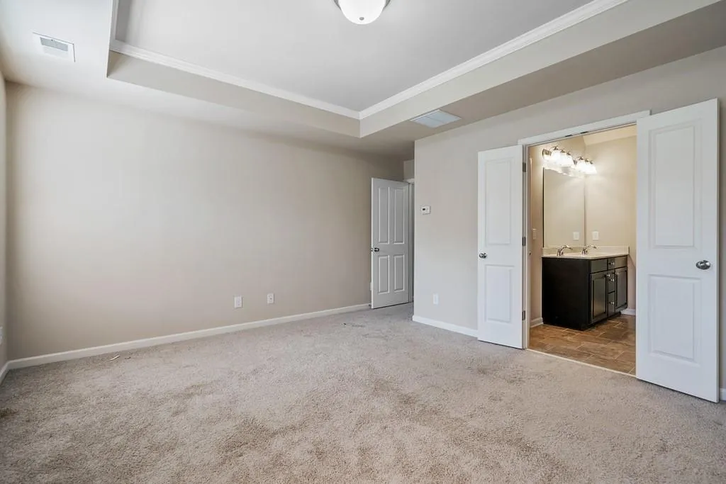 7465 Highland Bluff, Sandy Springs, Georgia 30328, 3 Bedrooms Bedrooms, ,3 BathroomsBathrooms,Residential,Sold,7465 Highland Bluff,6813374