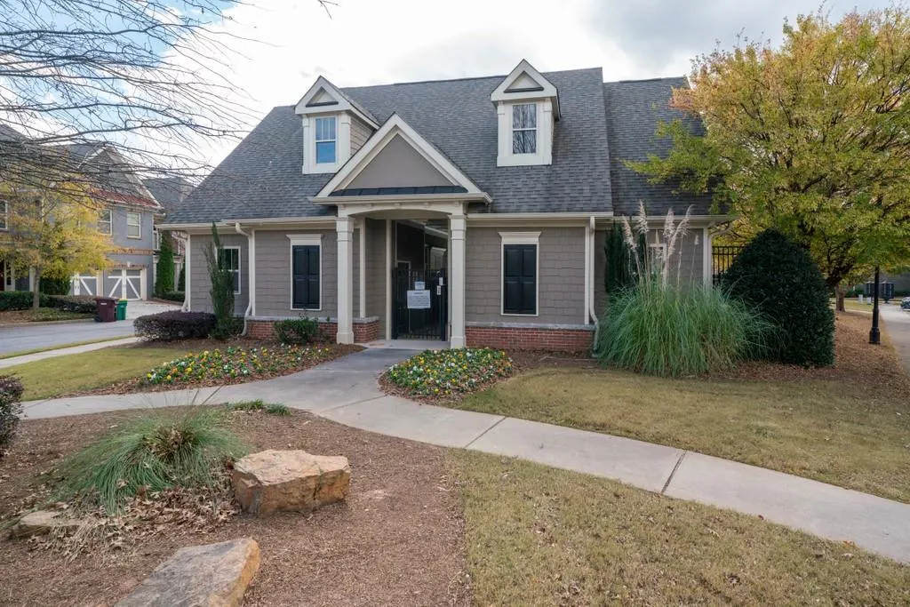 7465 Highland Bluff, Sandy Springs, Georgia 30328, 3 Bedrooms Bedrooms, ,3 BathroomsBathrooms,Residential,Sold,7465 Highland Bluff,6813374