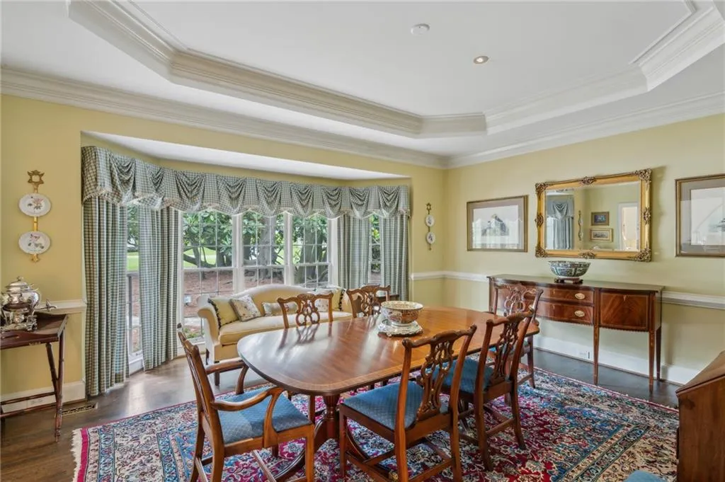 3460 Paces Valley Road Nw, Atlanta, Georgia 30327, 5 Bedrooms Bedrooms, ,4 BathroomsBathrooms,Residential,For Sale,3460 Paces Valley Road Nw,7613103