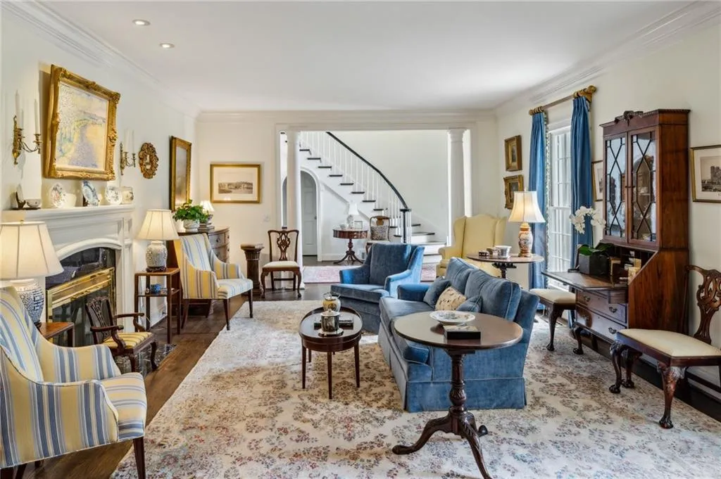 3460 Paces Valley Road Nw, Atlanta, Georgia 30327, 5 Bedrooms Bedrooms, ,4 BathroomsBathrooms,Residential,For Sale,3460 Paces Valley Road Nw,7613103